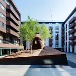 Veeve - Contemporary On The Canal